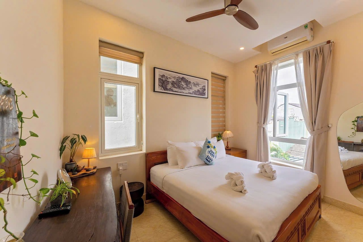 Superior Double Room | Minibar, desk, soundproofing, WiFi (free)