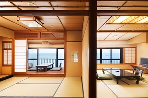 Tradisjonelt rom, røyk (Deluxe Japanese Style) | Minibar, safe på rommet, skrivebord og wi-fi (inkludert)