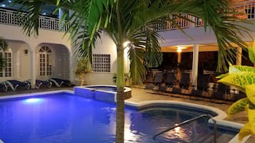 Outdoor pool, sun loungers