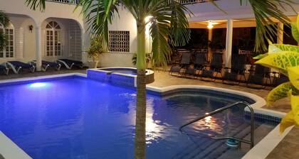 Mais oui Tennis and Spa Villa