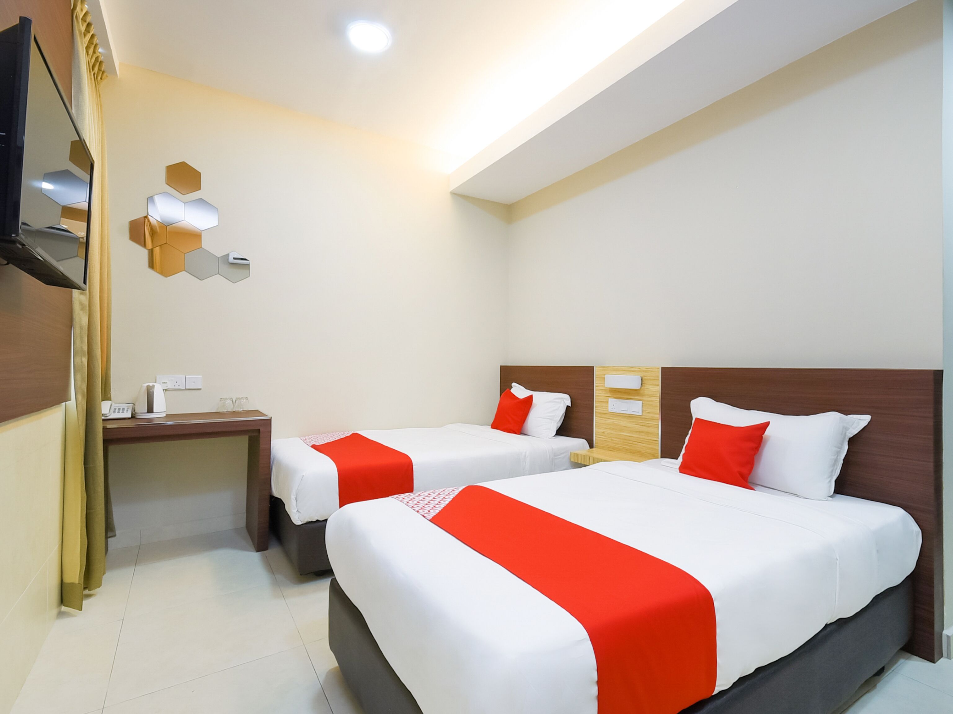 deluxe twin room, 2 single beds | desk, free wifi