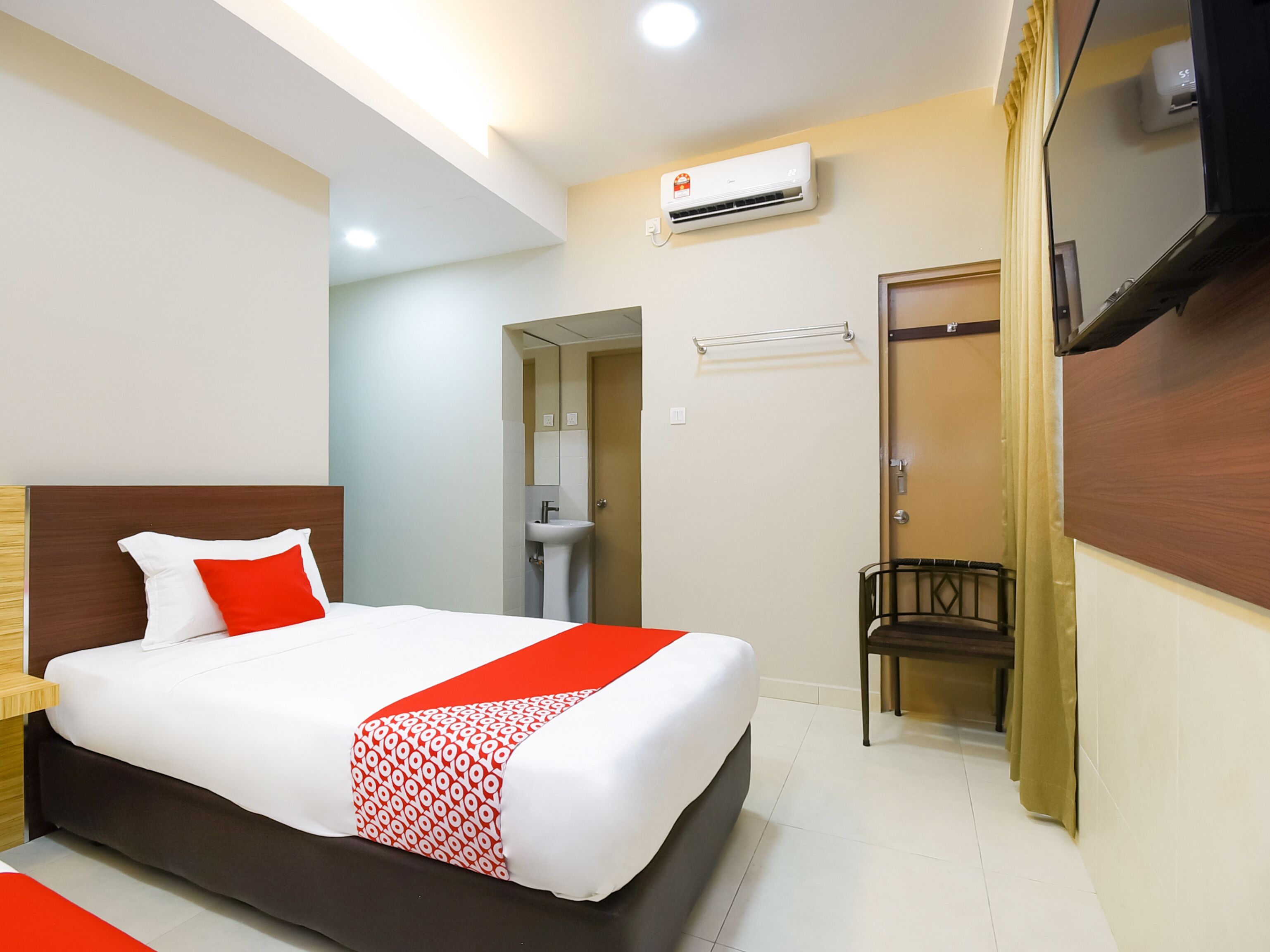 deluxe twin room, 2 single beds | desk, free wifi