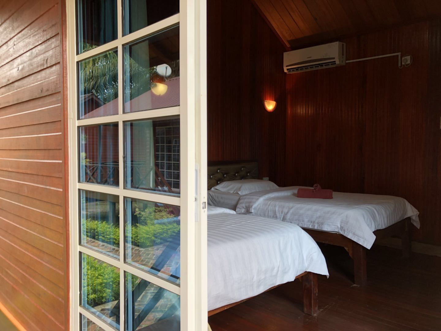 Desk, iron/ironing board, free WiFi