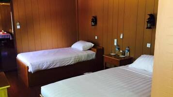 Habitación superior (Double or Twin) | Minibar, escritorio, camas extra y wifi gratis