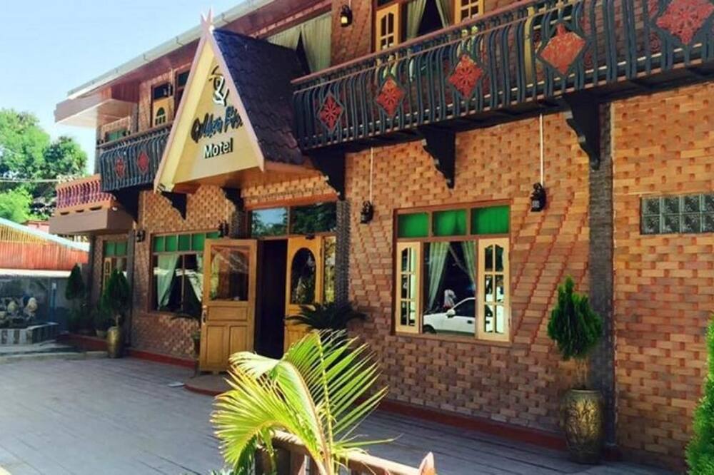 Golden Fish Motel