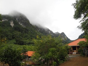 Mountain view - Phupha Resort (Don Sak)