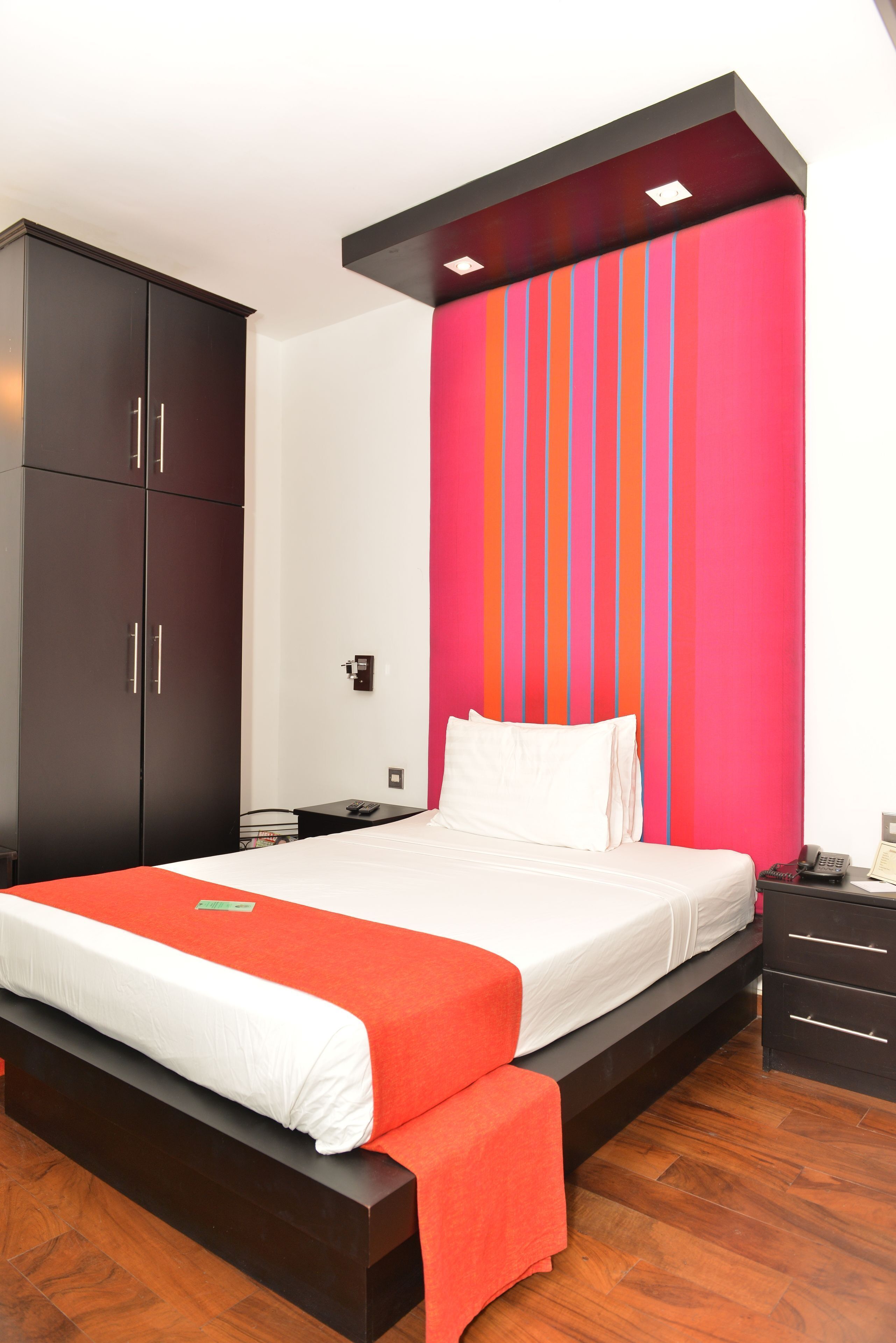 Minibar, in-room safe, desk, free WiFi