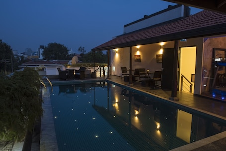 ์ค๋ด ์์์ฅ, ๋ฃจํํ ์์์ฅ, ์ผ๊ด์ ์์