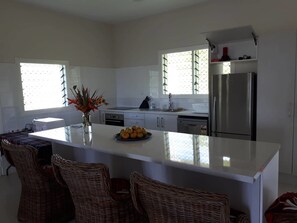 Unclassified image, 5 of 9, button - Hilltop Holiday (Apia)
