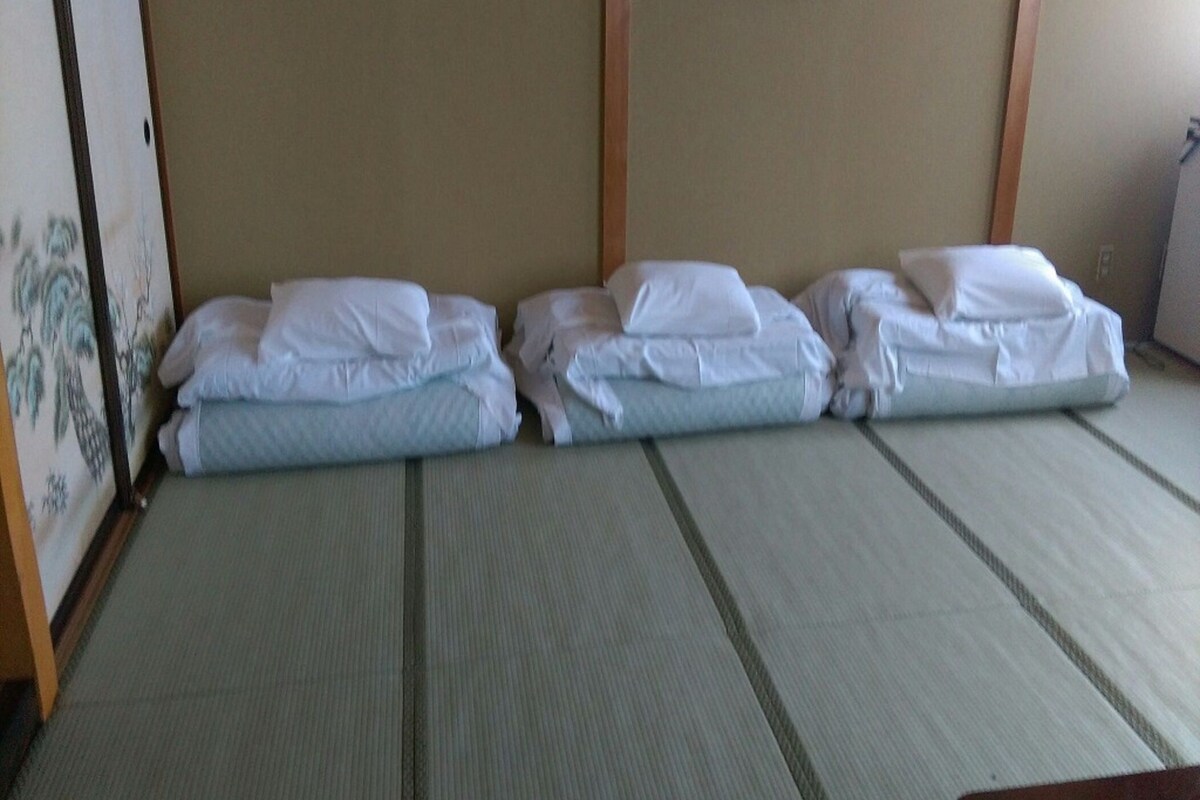 Traditional-Zimmer (Japanese Style,  For 3 People) | Zimmersafe, kostenloses WLAN
