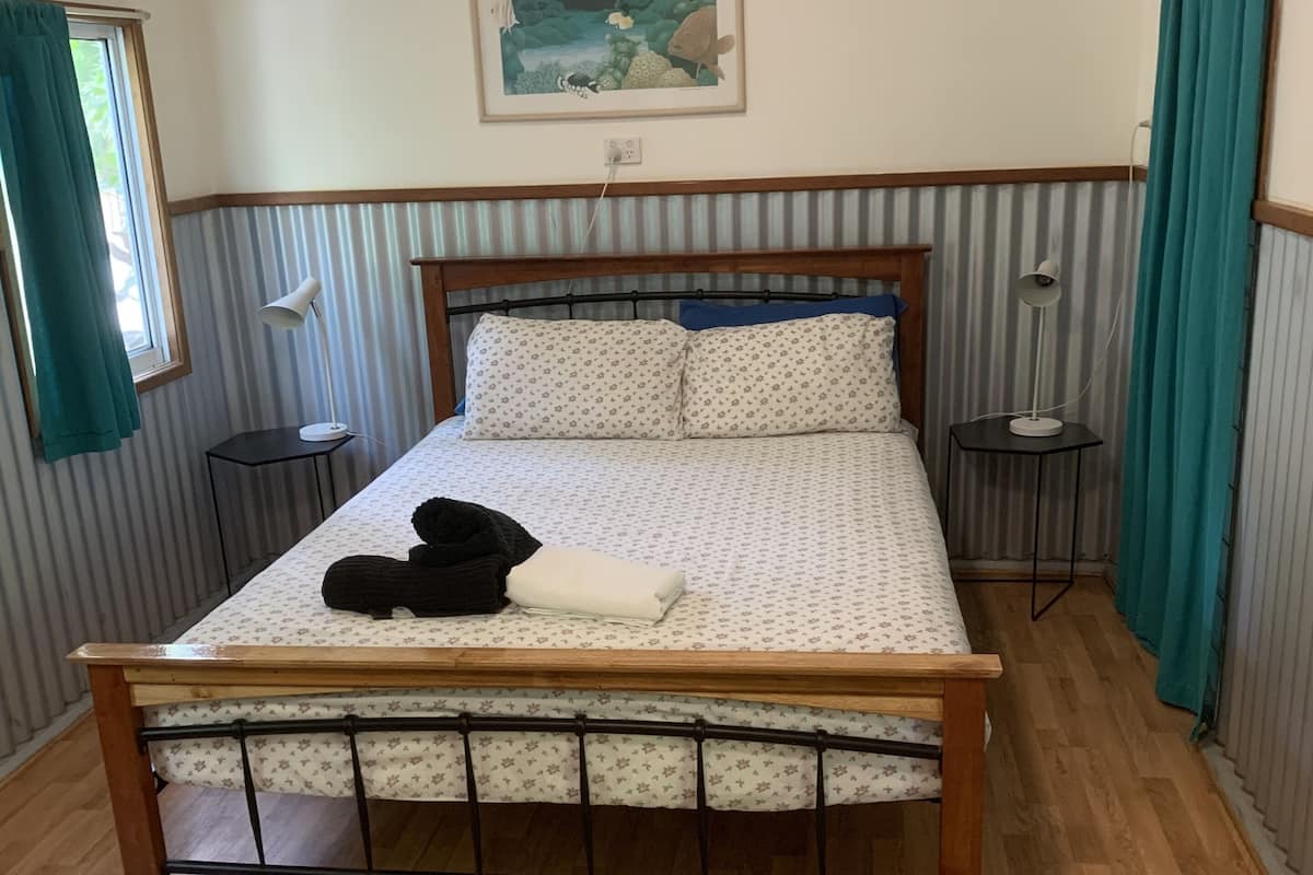 Room, 1 Queen Bed | Premium bedding, blackout drapes, WiFi (free), individually decorated