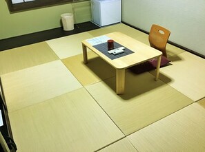 Japanese Style Room with Shared Bathroom | Free WiFi - Ryokan Yamatoya (Takachiho)