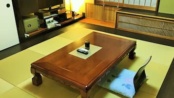 Standard Japanese Style Room with Private Bathroom | Room amenity
