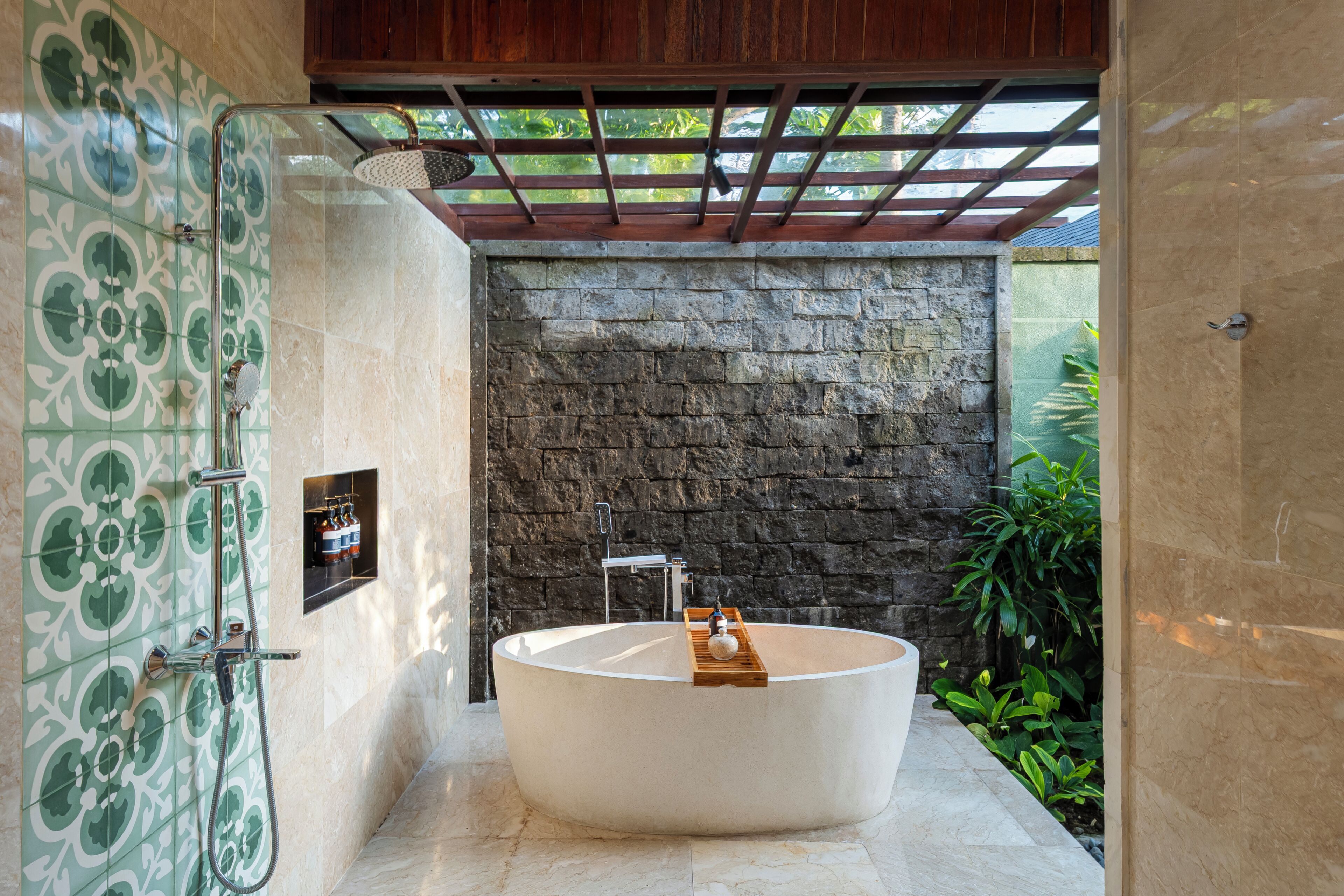 Royal Two Bedroom Pool Villa | Bathroom | Separate tub and shower, deep soaking tub, designer toiletries