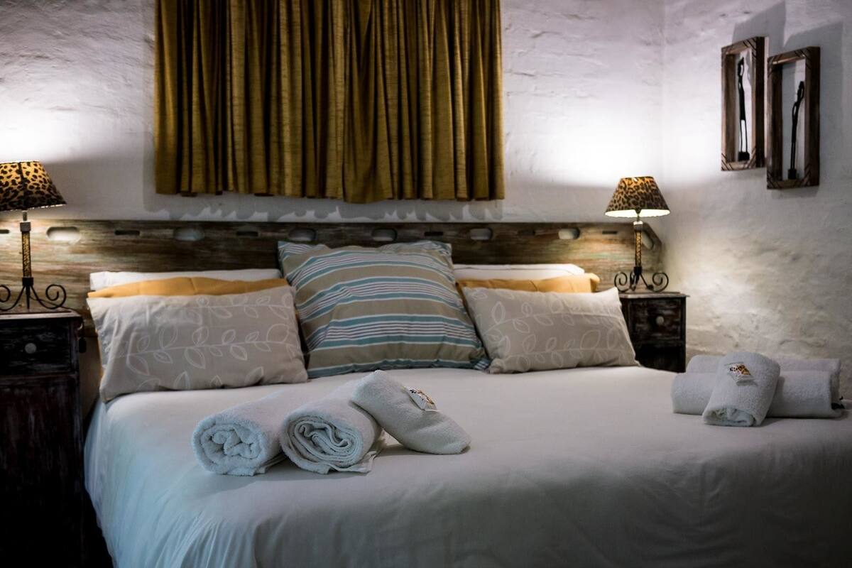Standard Double Room | 1 bedroom, desk, iron/ironing board, free cribs/infant beds