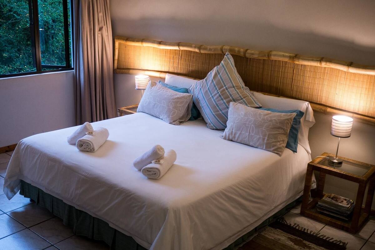 Deluxe tweepersoonskamer | 1 slaapkamer, een bureau, een strijkplank/strijkijzer, gratis babybedden