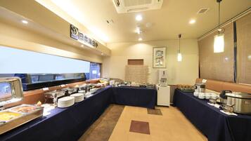 Desayuno buffet (JPY 2300 por persona)