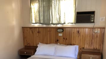 標準雙人房, 1 張加大雙人床, 非吸煙房 | 熨斗/熨衫板、免費 Wi-Fi、床單