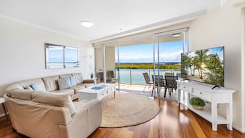 2 BR Premium Water View | Living area | Flat-screen TV, DVD player