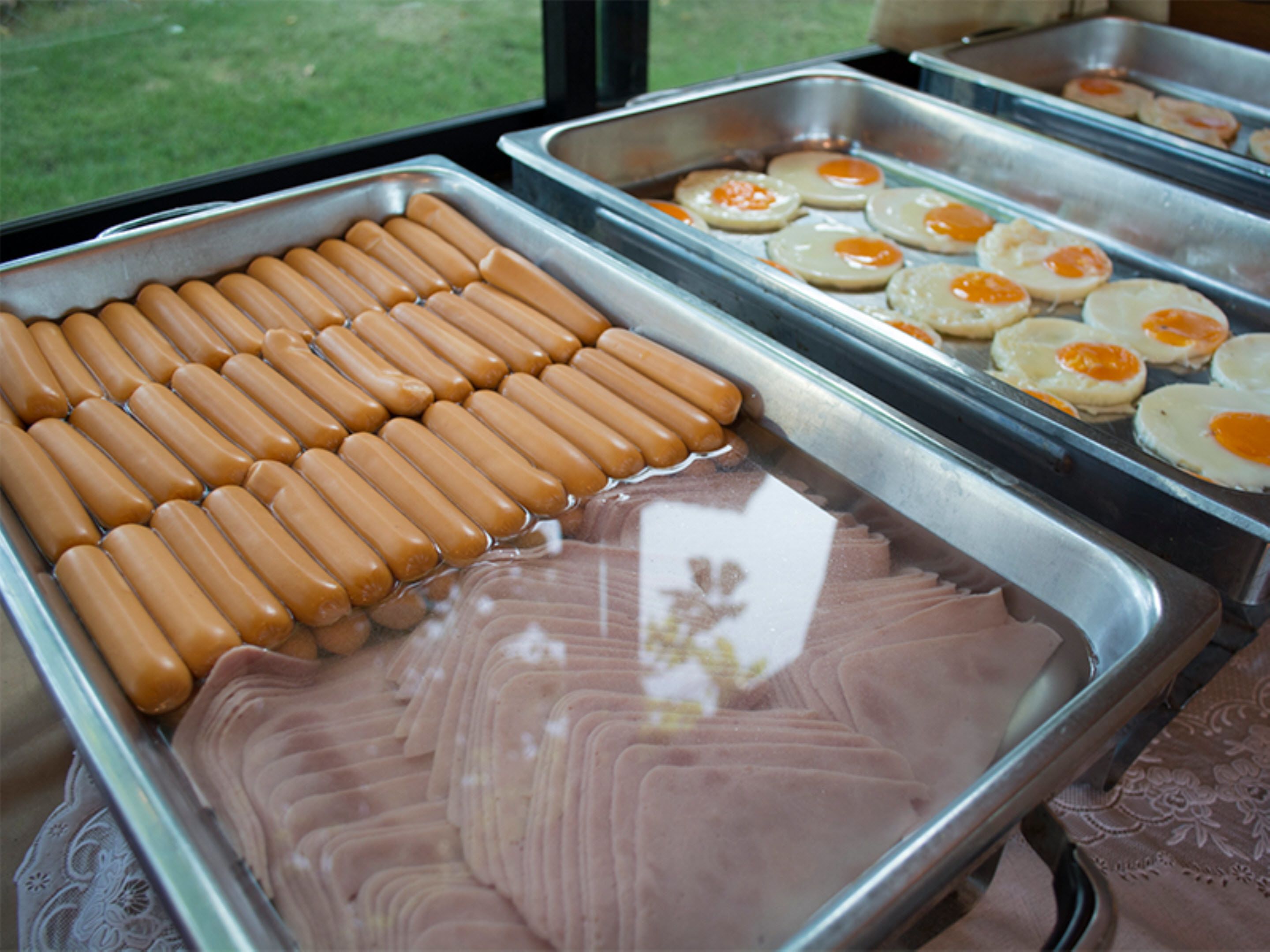 Sarapan masakan setempat setiap hari (THB 220 per orang)