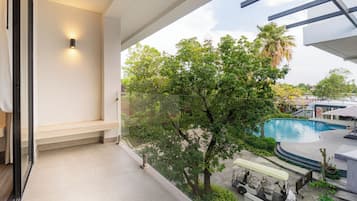 Superior Room, Garden View, Tower | Living area | Flat-screen TV
