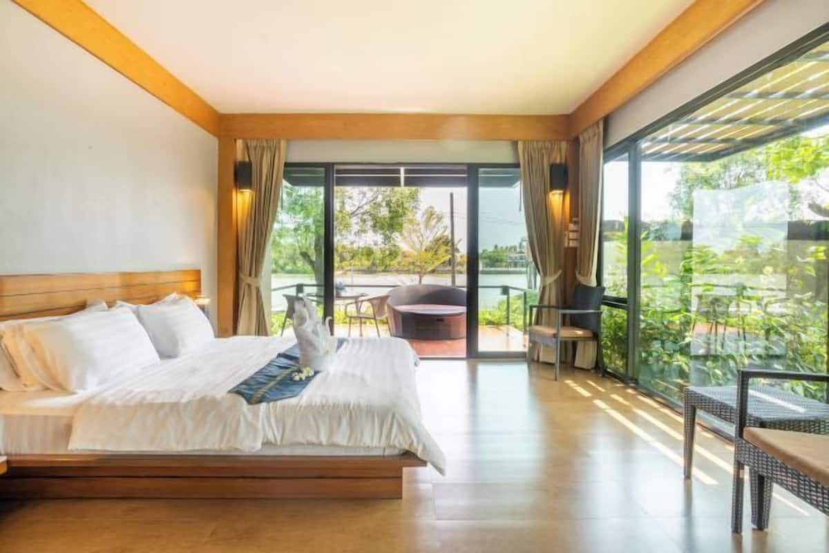 Wi-Fi gratuit, décoration personnalisée, ameublement personnalisé