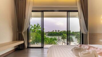 Superior-rum - utsikt mot trädgården | Individuell inredning, unika möbler, gratis wi-fi och sängkläder