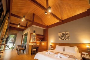 River Wing | Individually decorated, individually furnished, free WiFi, bed sheets - The Grace Amphawa Resort (Samut Songkhram)