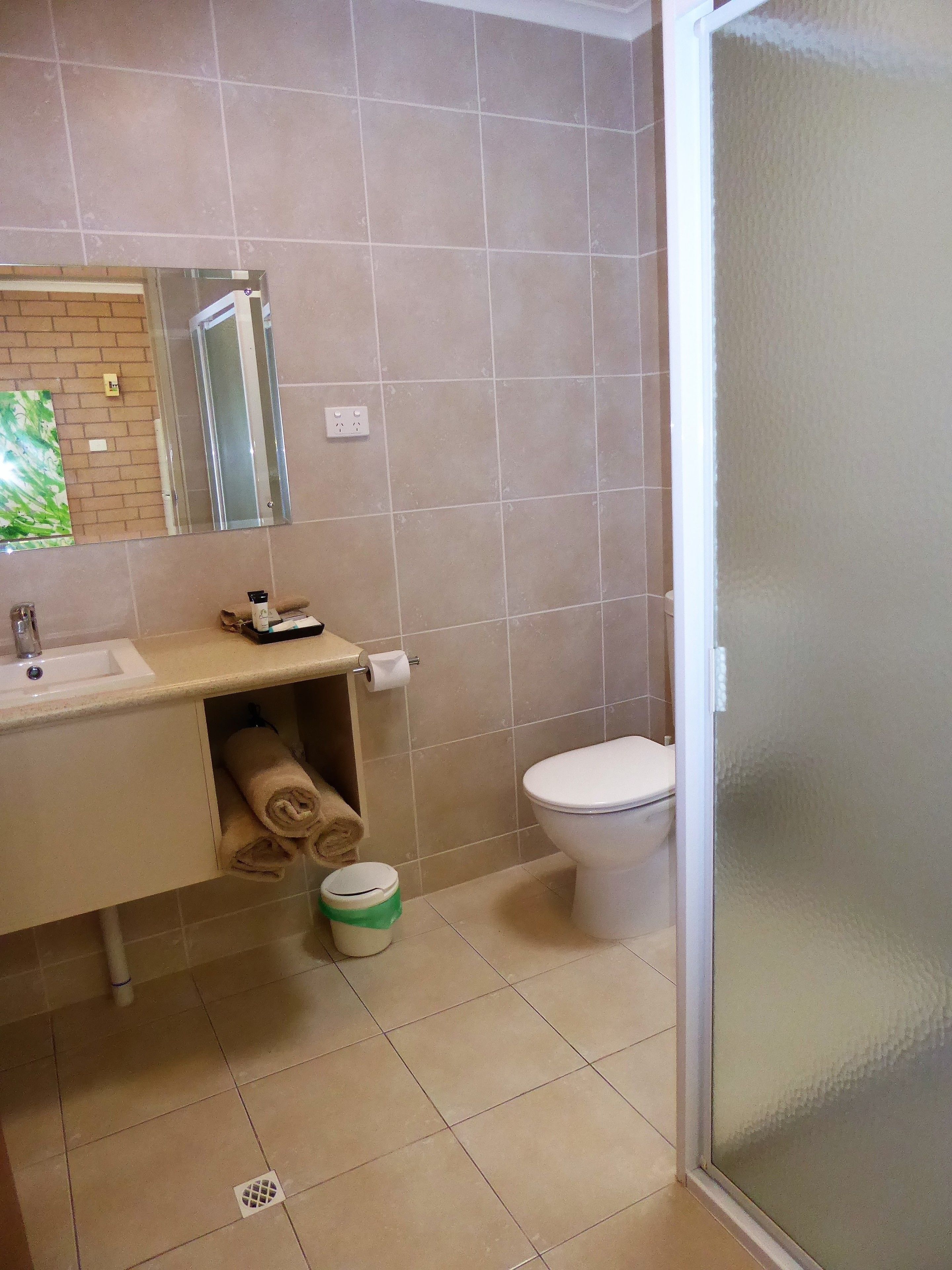 Deluxe Double Room, 1 Bedroom, Kitchenette | Premium bedding, soundproofing, iron/ironing board, free WiFi