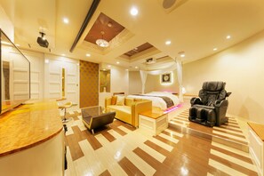 Suite | Minibar, escritorio, insonorización y wifi gratis