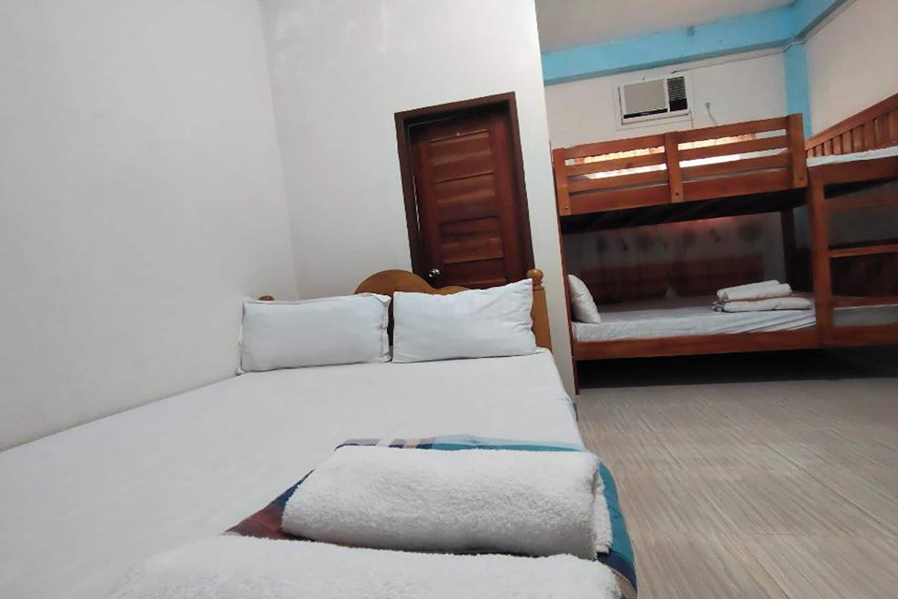 Perhehuone | Työpöytä, ilmainen Wi-Fi, vuodevaatteet