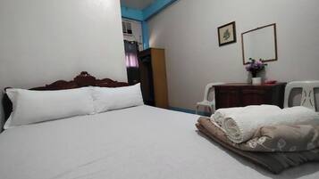 Standardzimmer | Schreibtisch, kostenloses WLAN, Bettwäsche