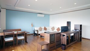 Phòng 4, không hút thuốc, quang cảnh biển (SHIN) | Khu phòng khách | TV màn hình phẳng 