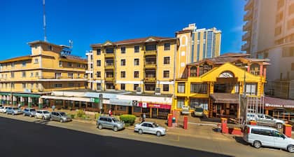 New Safari Hotel