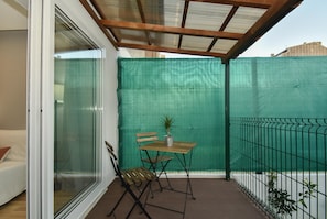 Comfort Studio Suite, Terrace (2) | Terrace/patio