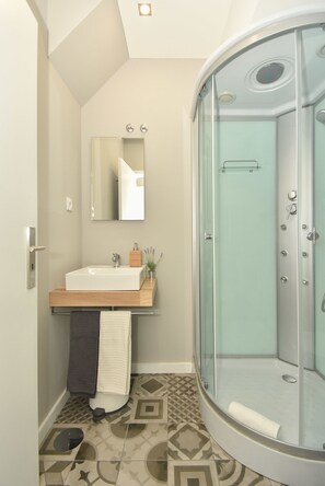 Comfort Studio Suite, Terrace (2) | Bathroom