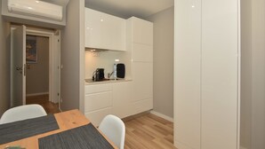 Comfort Studio Suite, Terrace (2) | Private kitchenette - Live Porto & Douro - Ponte D. Luís (Vila Nova de Gaia)