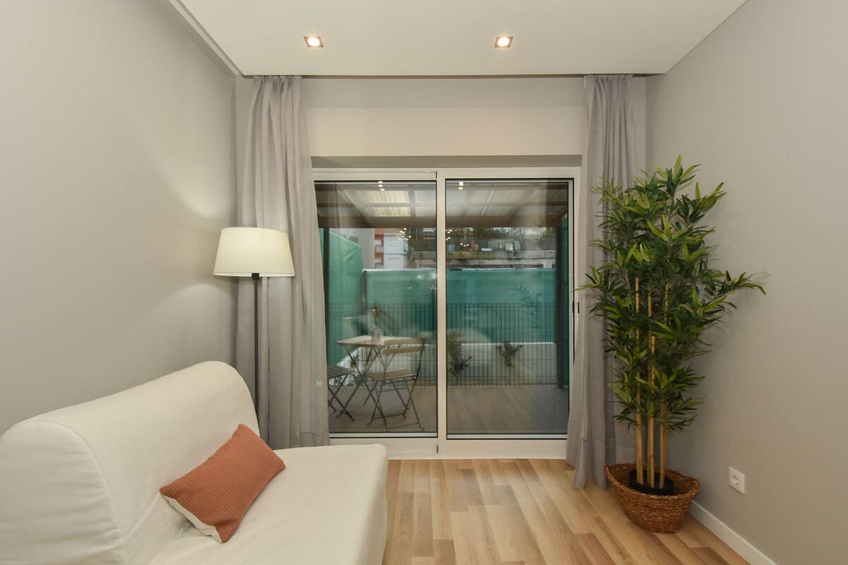 Studiosuite – comfort, terrasse (2) | Lydisolert, strykejern/-brett og barnesenger (inkludert)