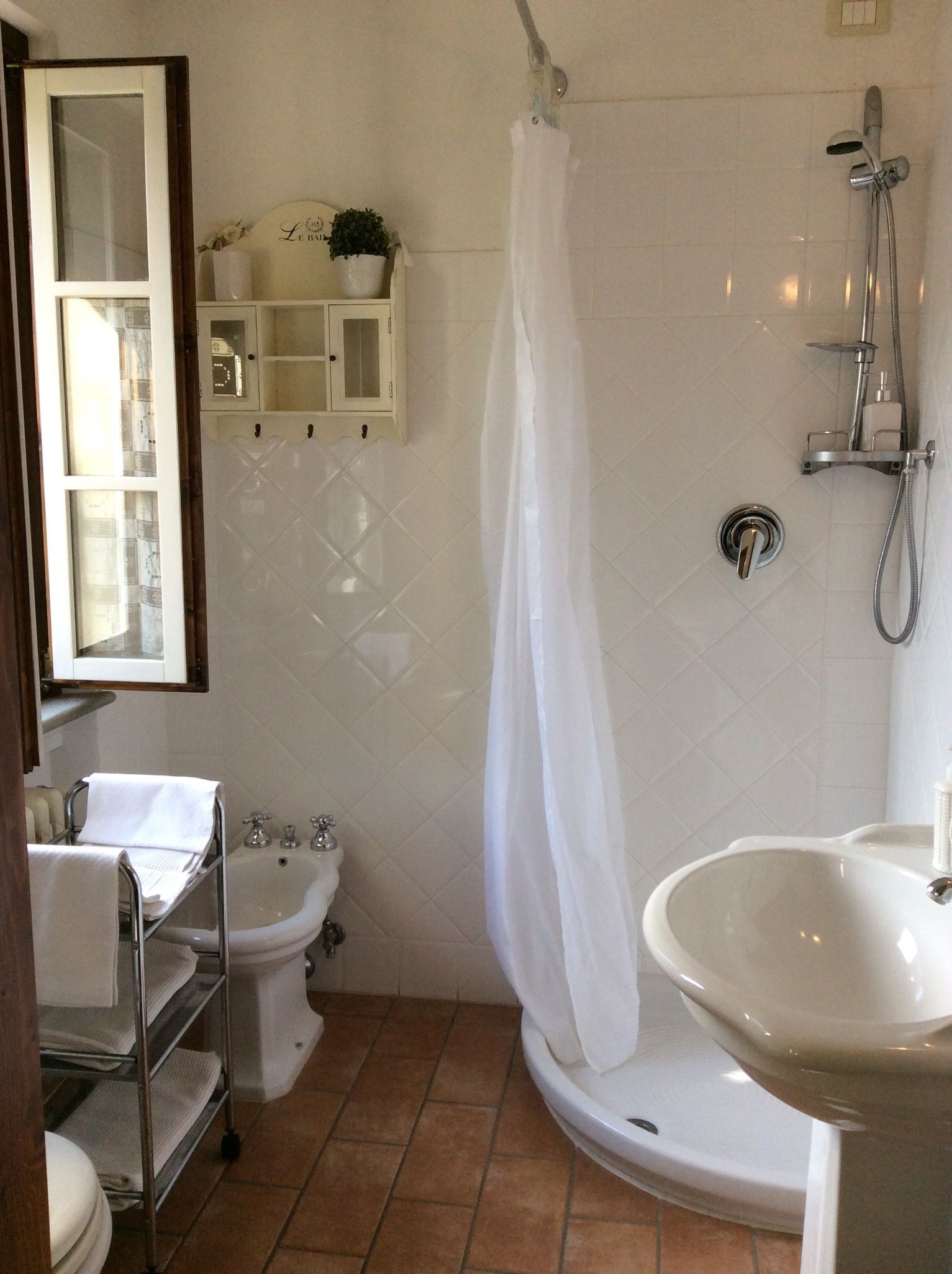 Dreibettzimmer, eigenes Bad (external) | Badezimmer