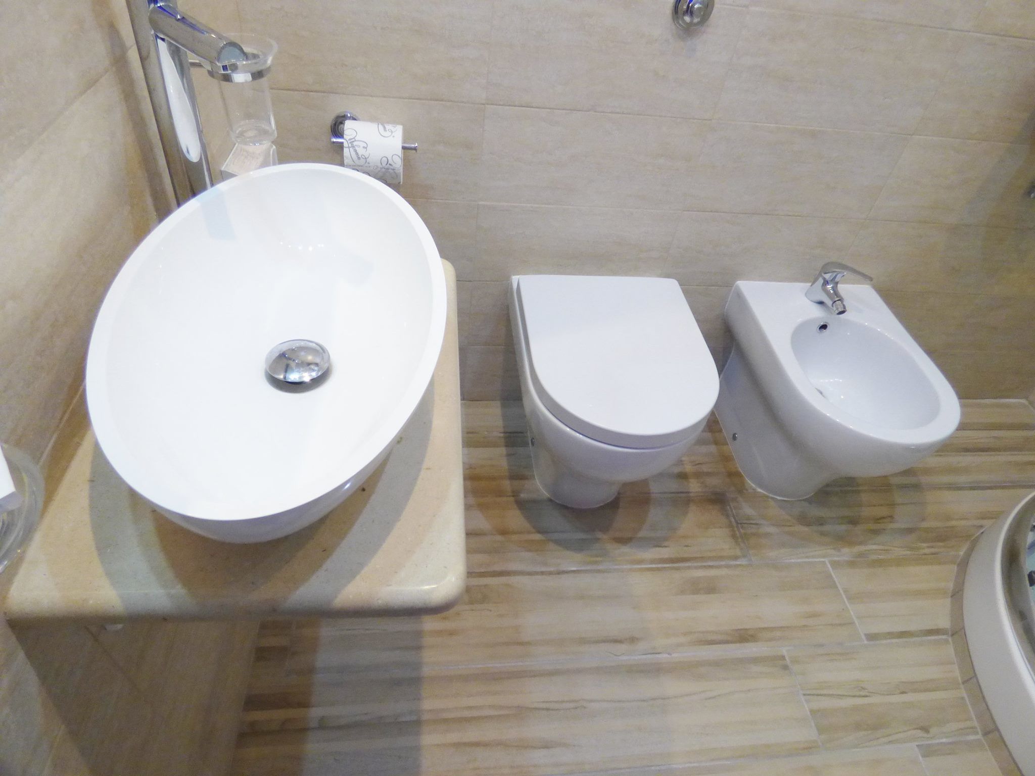 Photo - Amedeo Square