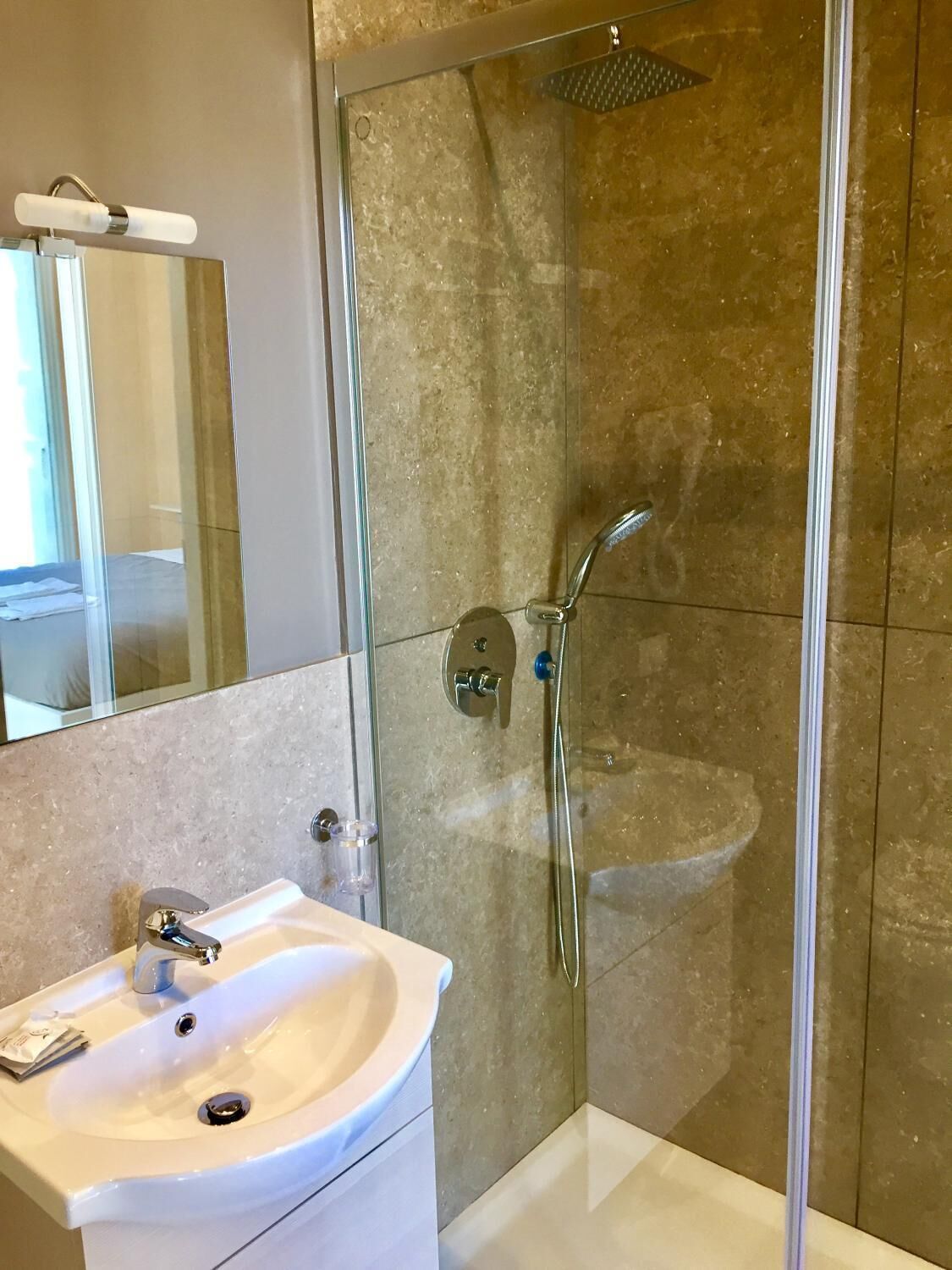 Photo - Amedeo Square