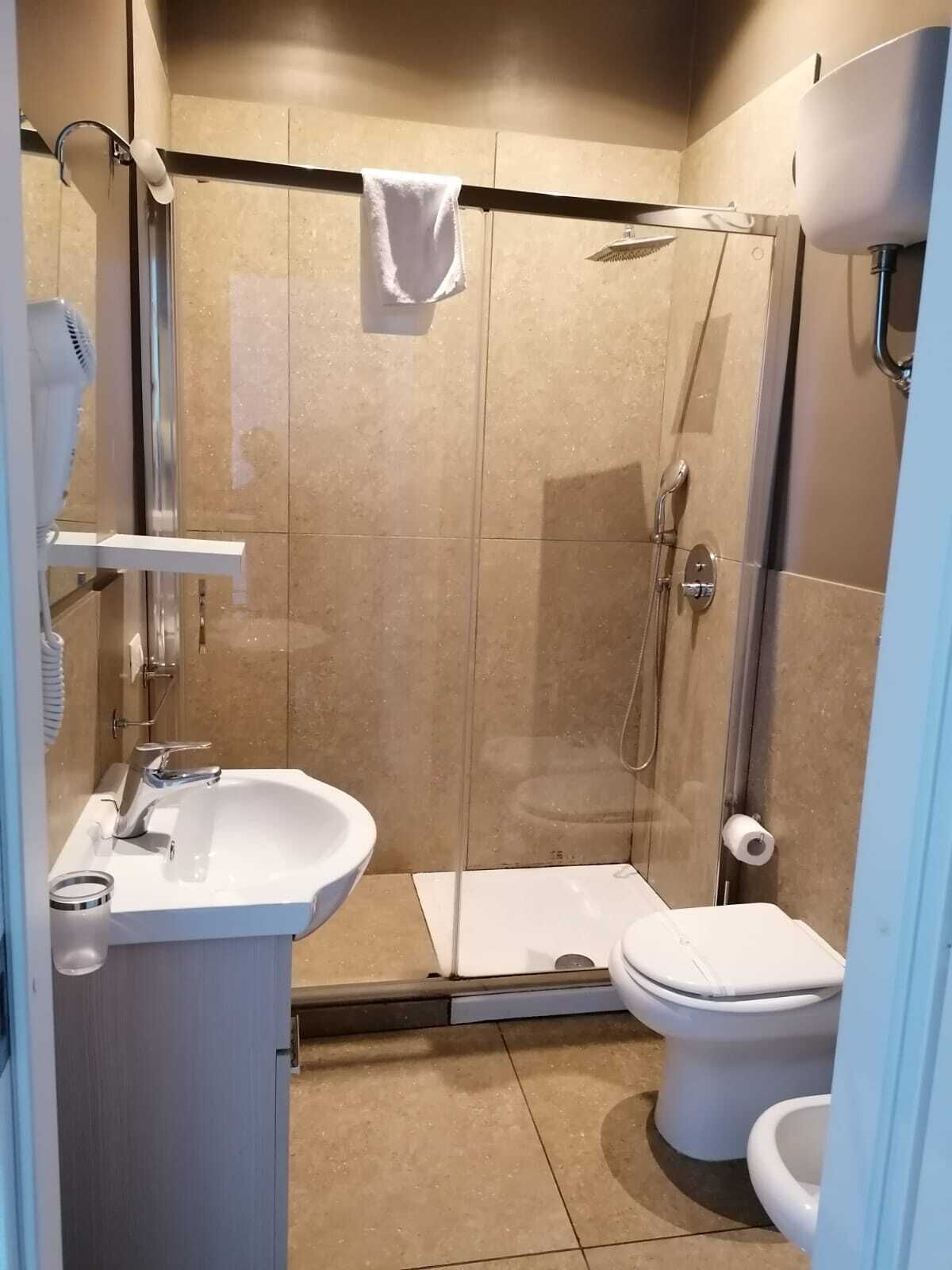 Photo - Amedeo Square