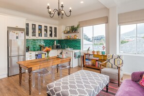 Room - Polana Apartment on Kloof Street (Cape Town)