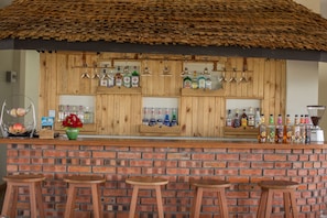 Bar (on property) - Spring Lodge Inle (Nyaungshwe)