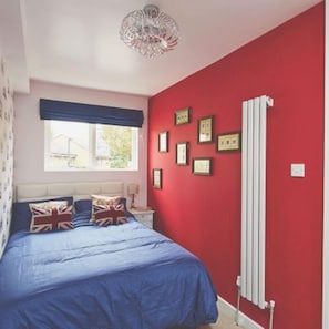 4 bedrooms, free WiFi, bed sheets