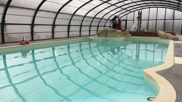 Piscine couverte