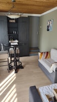 Habitación doble | Caja fuerte, camas supletorias, wifi gratis y ropa de cama
