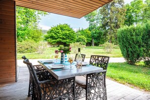 Eco lodge | Individuelt dekorert, individuelt innredet og blendingsgardiner