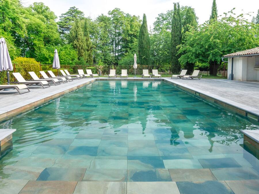 Seasonal outdoor pool, open 8:00 AM to 8:00 PM, sun loungers