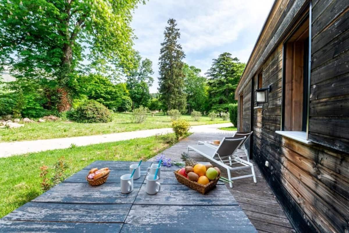 Eco lodge | Blendingsgardiner, wi-fi (inkludert) og individuelt dekorert